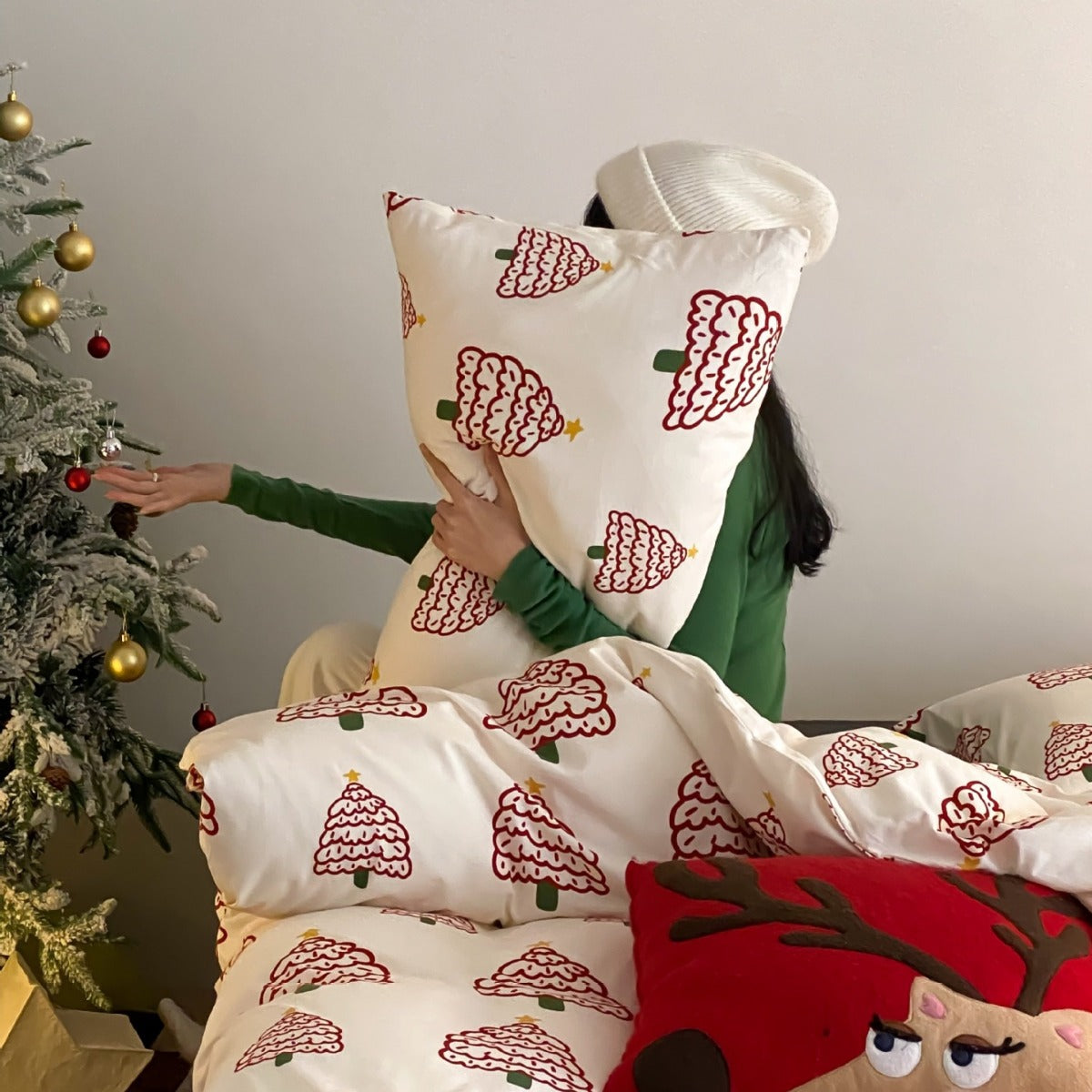 Kinder-Bettwäsche-Garnitur mit weichem Perkal und niedlichem Weihnachts-Schaf-Alloverdruck