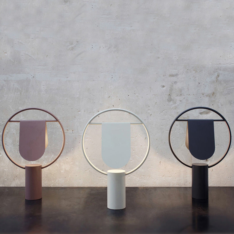 Abstrakte Tischlampe