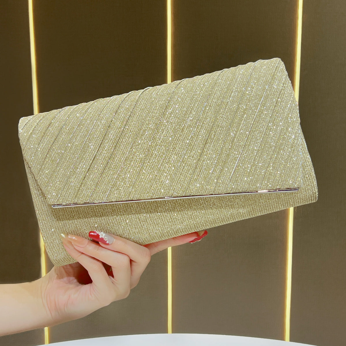 Elegante Falt-Clutch