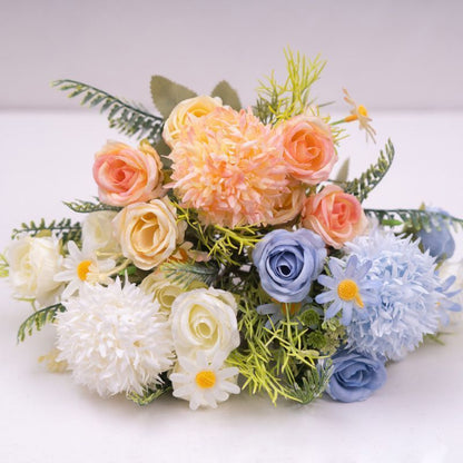 Lebhaftes dekoratives Blumenbouquet