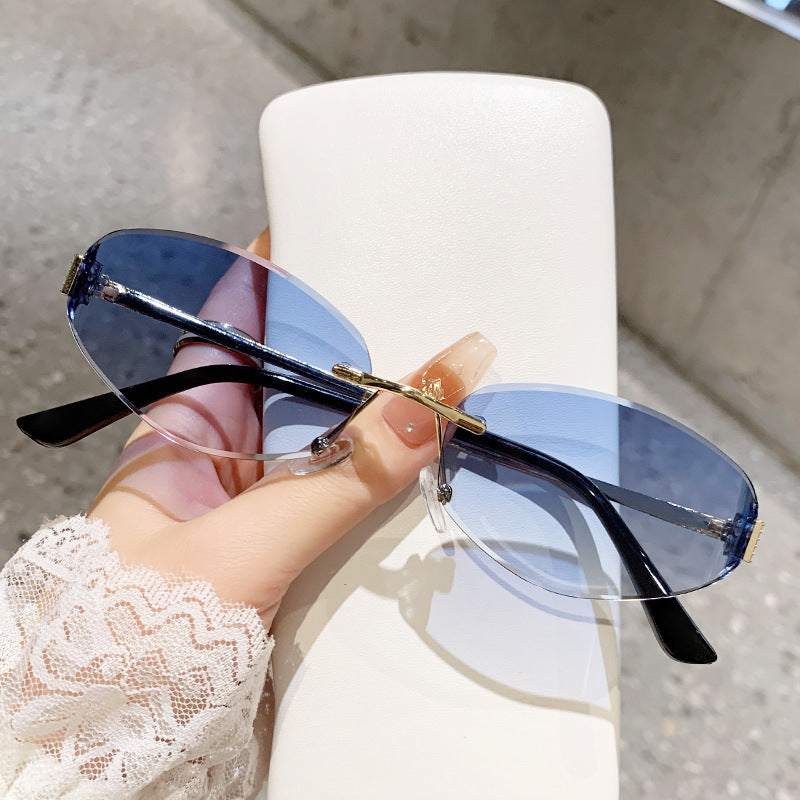 Damen Sonnenbrille im modernen Ovaldesign mit kontrastierendem Rahmen Brehn