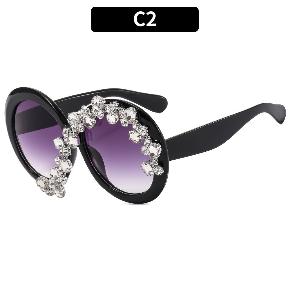 Glamouröse Katzenaugen-Sonnenbrille mit Strass-Akzenten