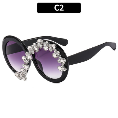 Glamouröse Katzenaugen-Sonnenbrille mit Strass-Akzenten