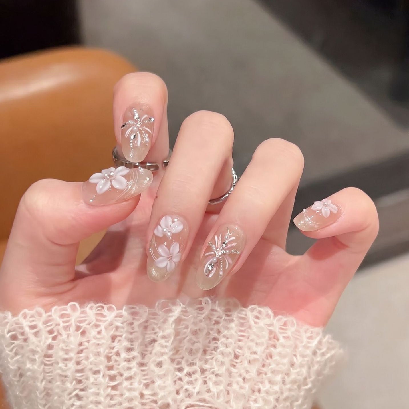 Dekoratives Floral Press-On Nagelkunst-Set Brehn