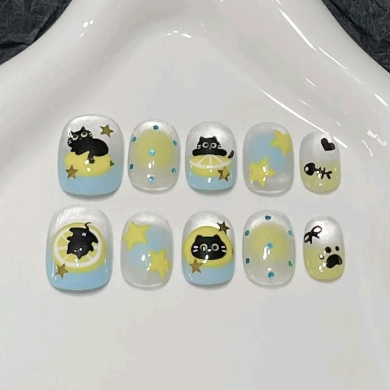 Verspielt Charakter Press-On Nagelkunst Set Brehn