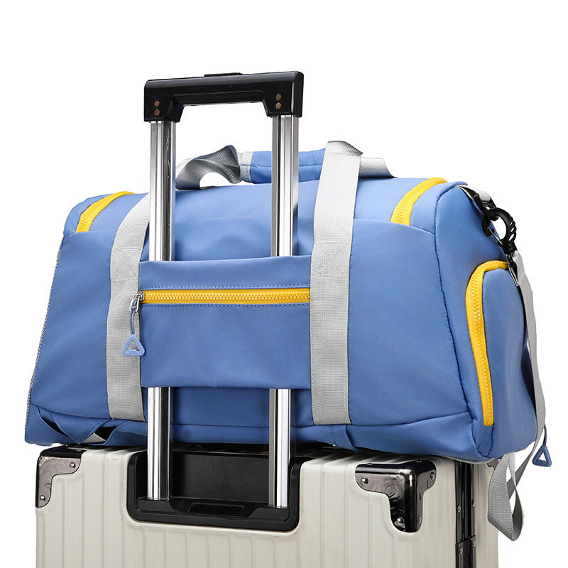 Sportliche und Vielseitige Reisetasche mit Mehreren Fächern Brehn