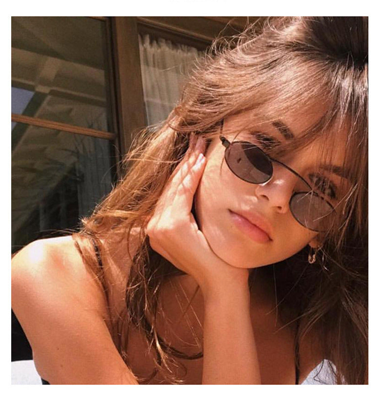Damen modische Sonnenbrille mit einzigartigem kreisförmigen Rahmen und charaktervollen Gläsern Brehn