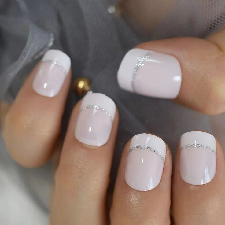 Glänzendes French Tip Press-On Nagel Set Brehn