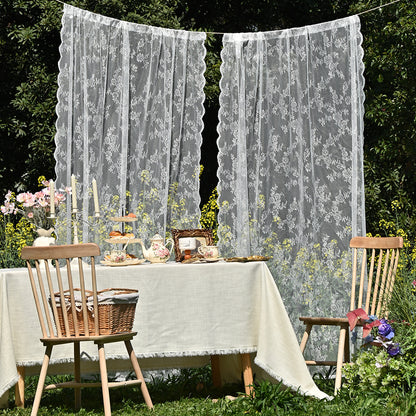 Elegante florale Spitzenfensterbehänge