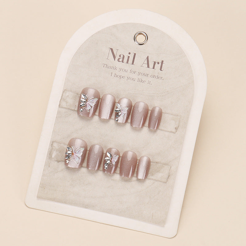 Elegantes Nagelkunstset mit floralen Akzenten Brehn
