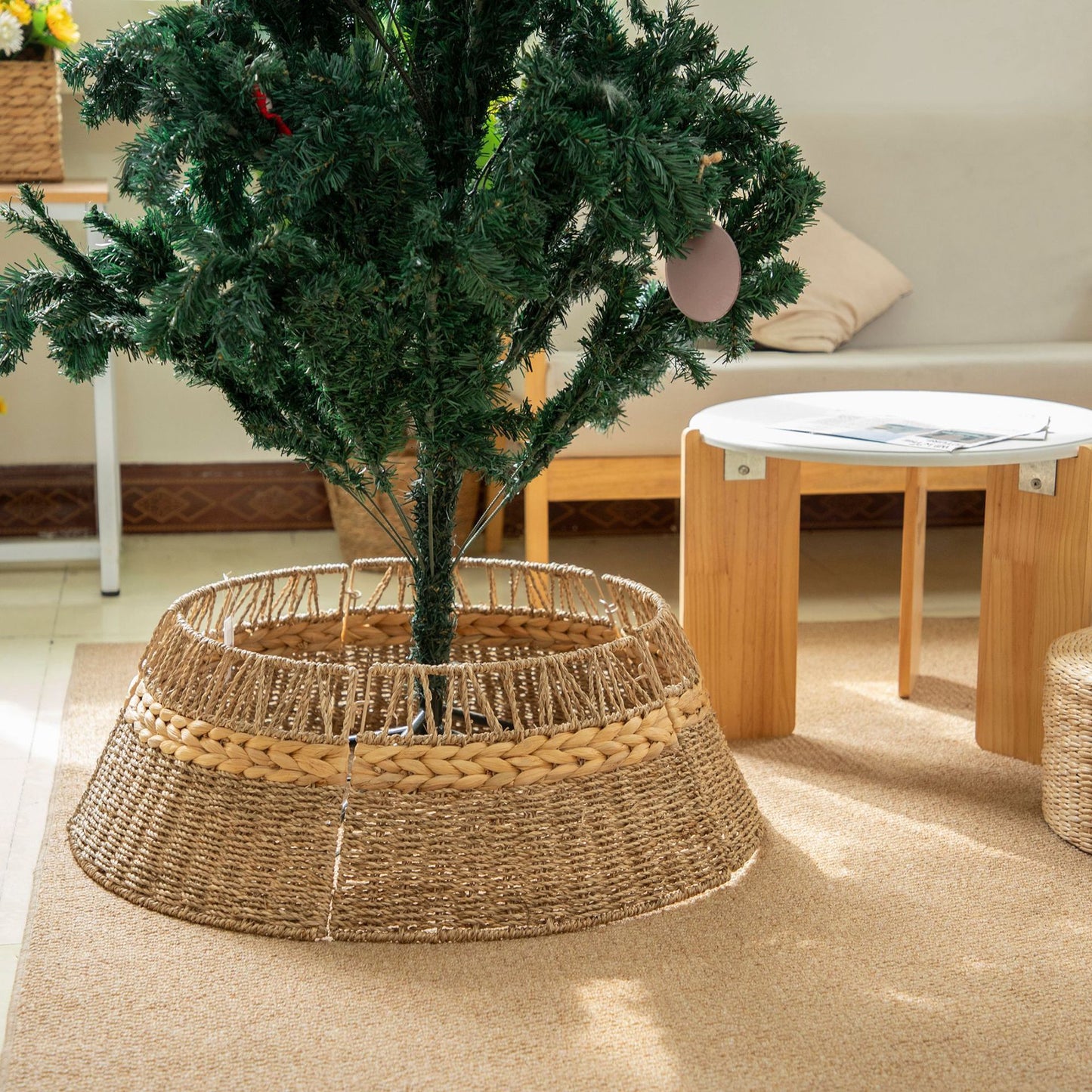 Dekorativer Weihnachtsbaumständer Aus Geflecht Brehn