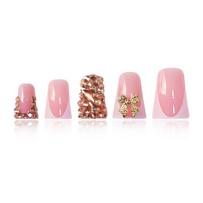 Dekorative kristallverzierte Nagelkunst Brehn
