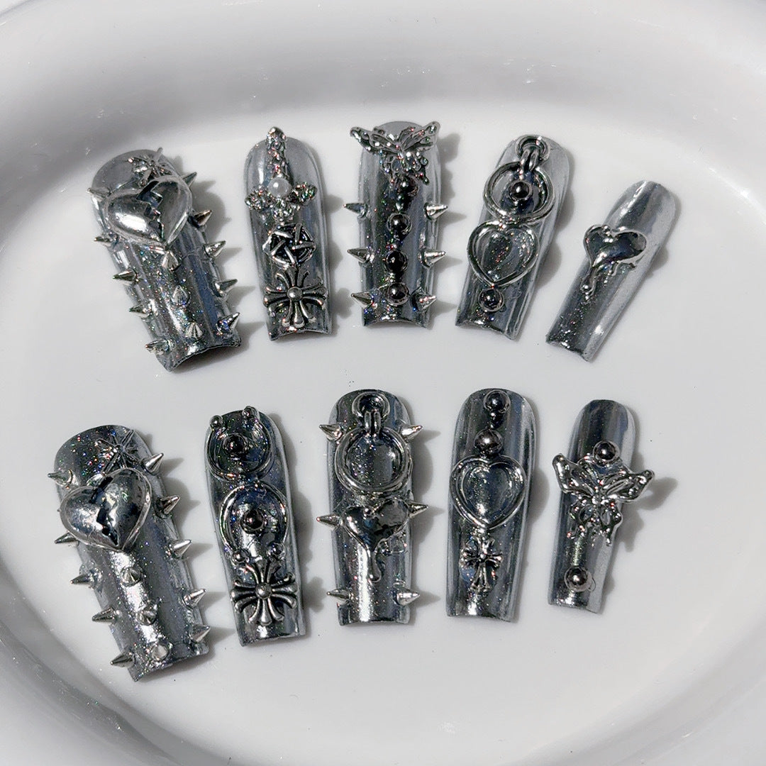 Gothic-inspiriertes metallisches Nagelkunstset
