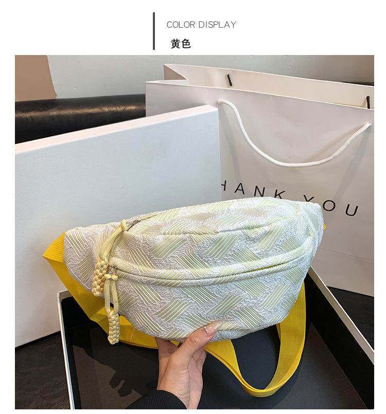 Stylische gemusterte Gürteltasche