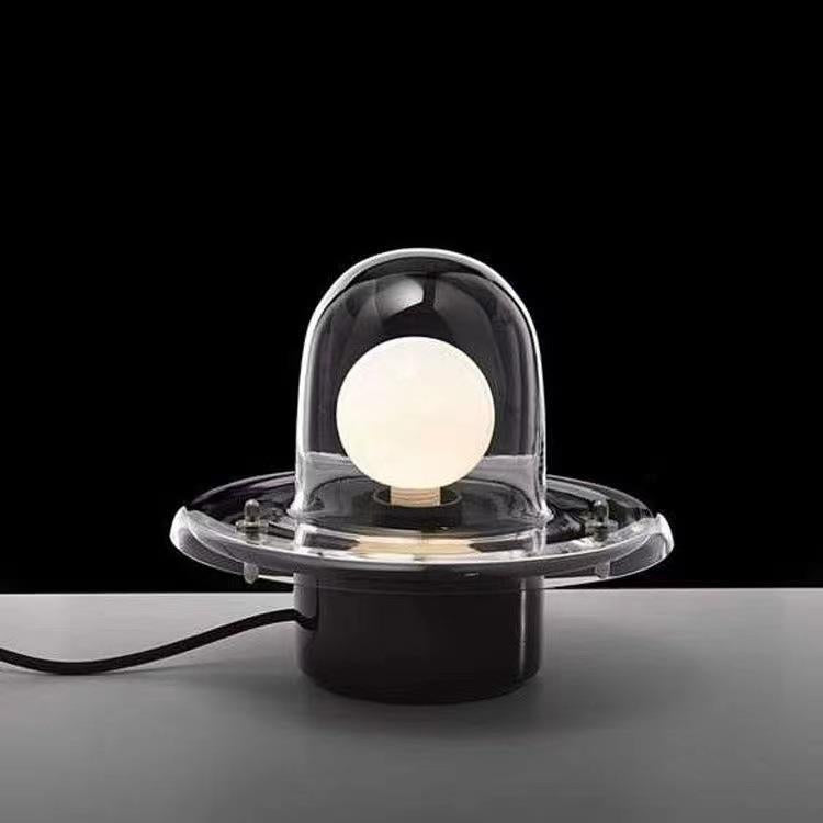 Zeitgenössische Tischlampe mit innovativem Design