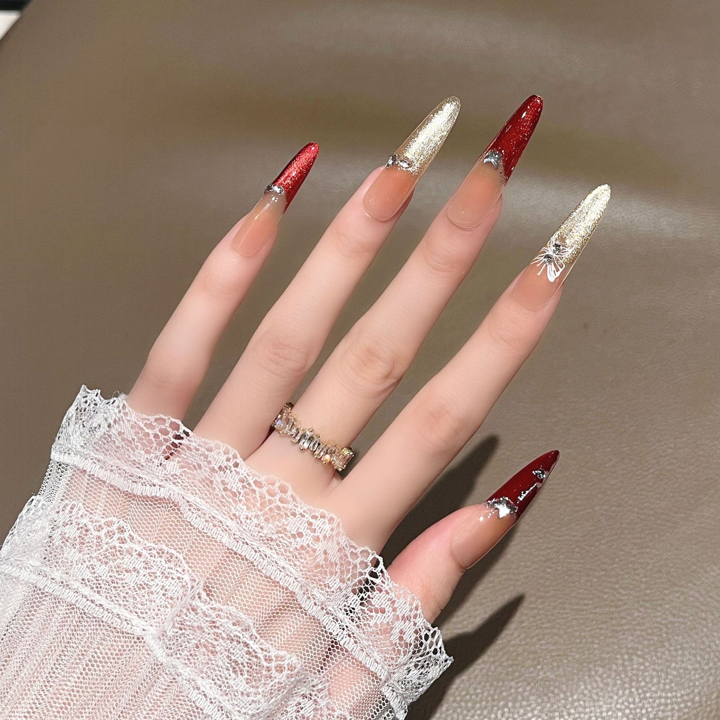 Premium dekorative Stiletto Press-On Nägel Brehn