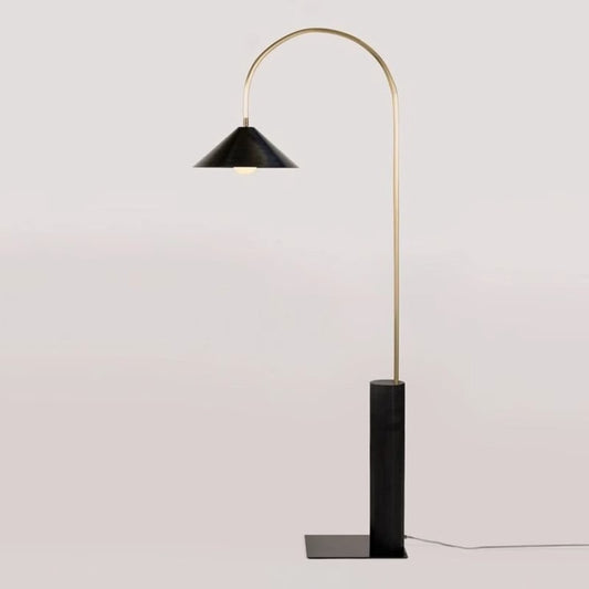 Moderne Bogen-Stehlampe mit einzigartigem Lampenschirm-Design