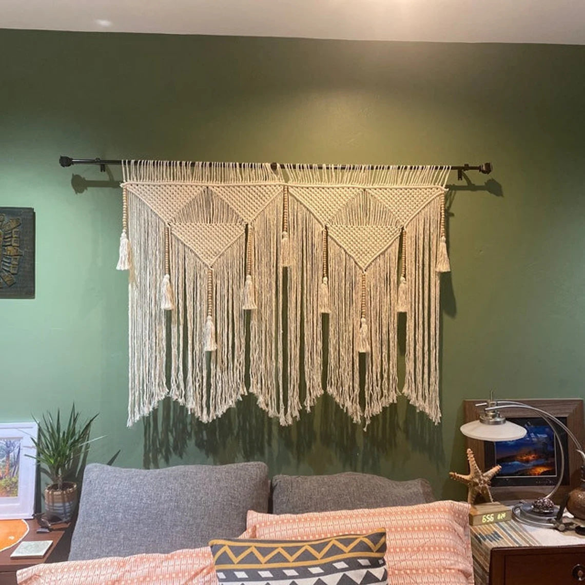 Elegante Makramee Wandbehang mit kunstvollen Fransen und Blättern