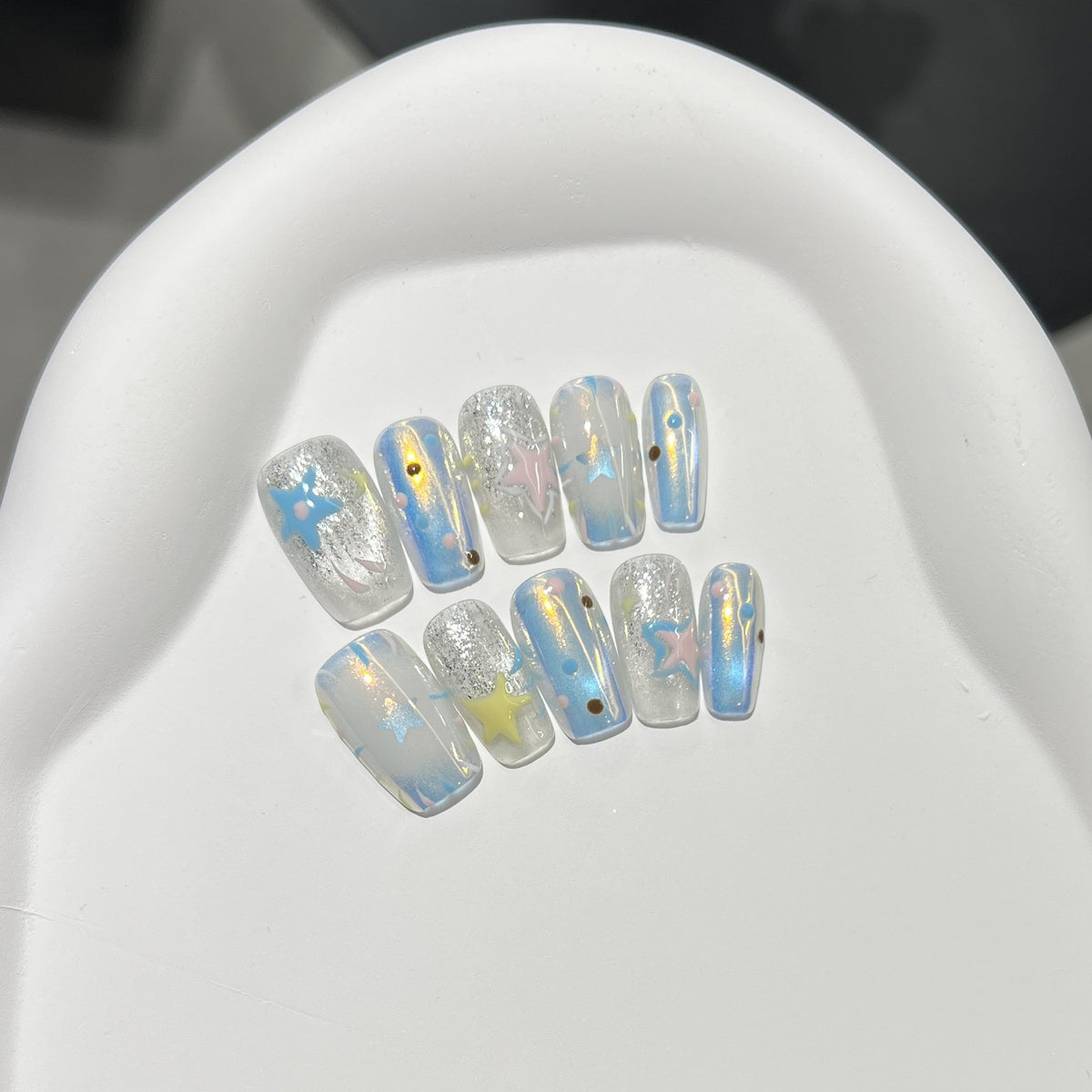 Künstlerisches Sternen Traum Press-On Nagelset Brehn