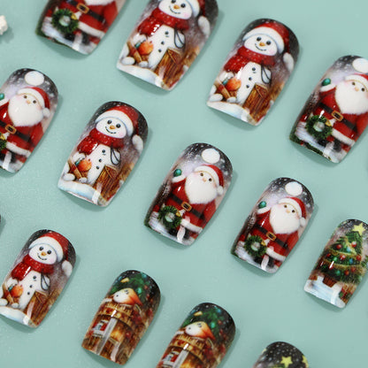 Festliche Kunstnägel mit Weihnachtsmotiven Brehn