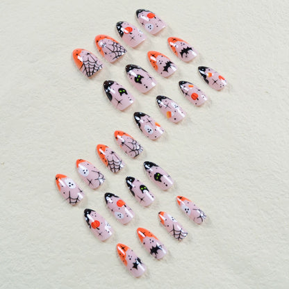 Halloween Kunstnagelset mit gruseligen Motiven und detailreichen Verzierungen Brehn