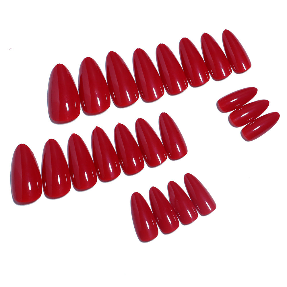 Glänzendes Stiletto Press-On Nagelset mit langlebigem Kleber Brehn