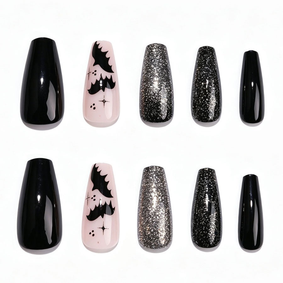 Kunstnagelset mit Halloween-Motiv und schaurigen Designs Brehn