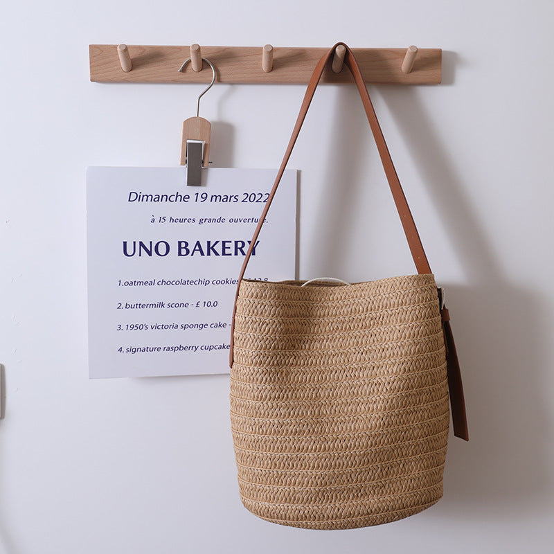 Damen Runde Basttasche mit Lederhenkel Brehn