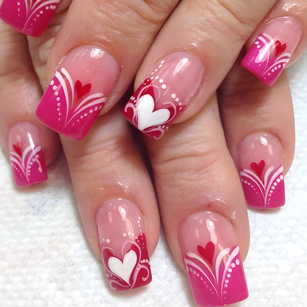 Herz-verzierte Press-On Nagelkunst Brehn