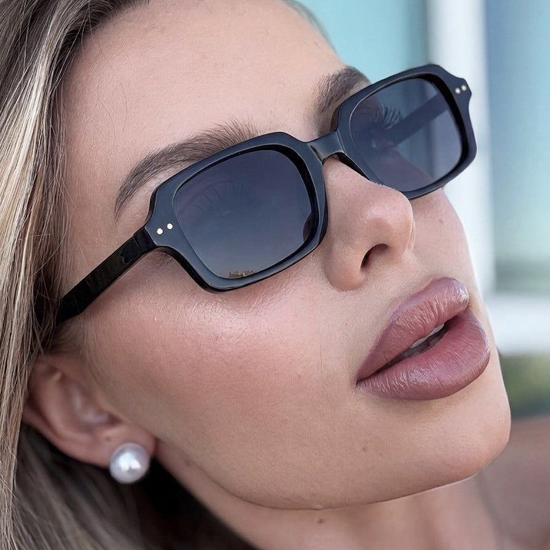 Damen stilvolle quadratische Sonnenbrille mit markanten Akzenten Brehn