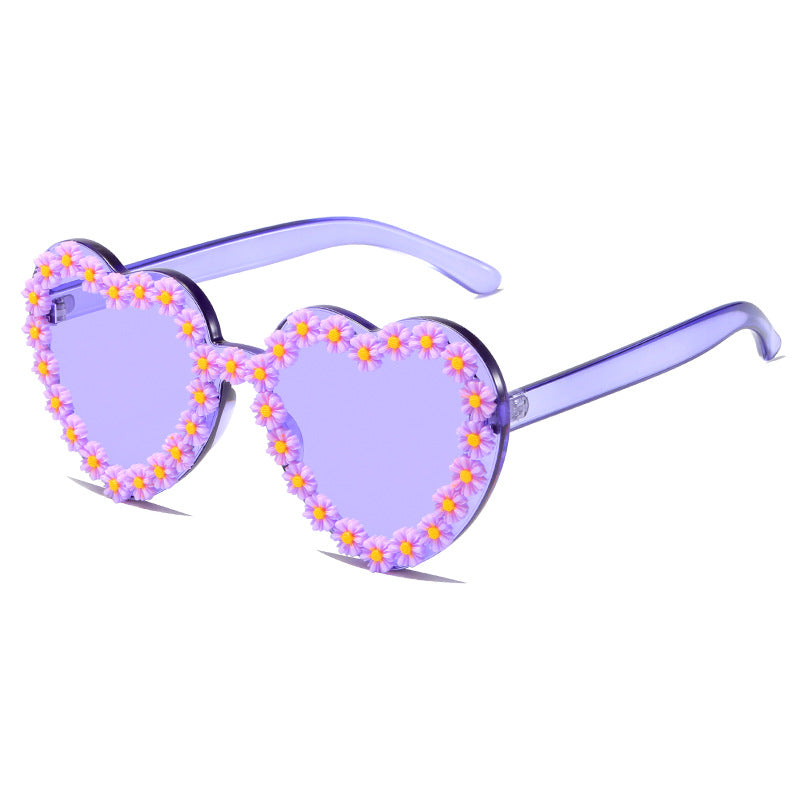Damen Liebesförmige Sonnenbrille mit floralen Verzierungen Brehn