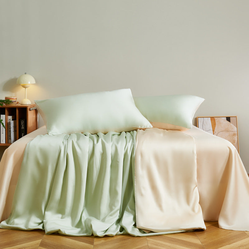 Luxuriöses Satin-Bettlaken-Set mit seidig-glatt wirkender Mikrofaser und drapiertem Fall