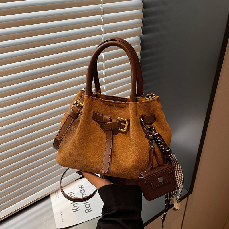 Elegante Wildleder Handtasche Brehn