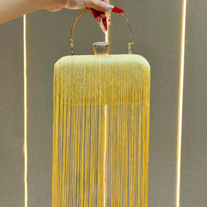 Fransen Detail Abend-Clutch