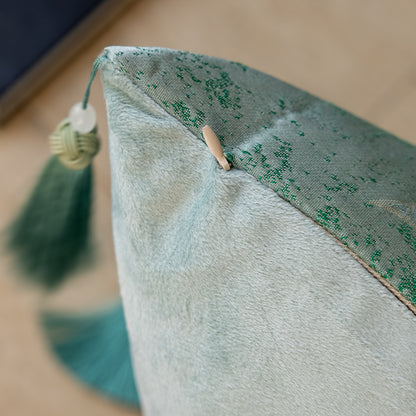 Elegantes Dekokissen mit Quasten