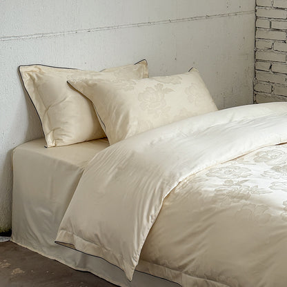 Satin-Bettbezug-Set mit dezentem Ton-in-Ton Blumenjacquard