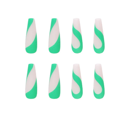 Kunstvolle Nailart mit modernem French-Tip und bunten Akzenten Brehn
