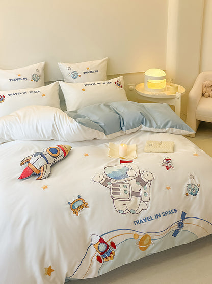 Kinder-Bettwäschegarnitur aus weichem Baumwollmix mit gestickten Astronauten- und Raketenmotiven