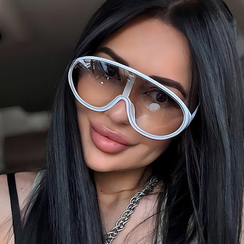 Damen futuristische Sonnenbrille mit großflächigen Gläsern und ergonomischem Rahmen Brehn