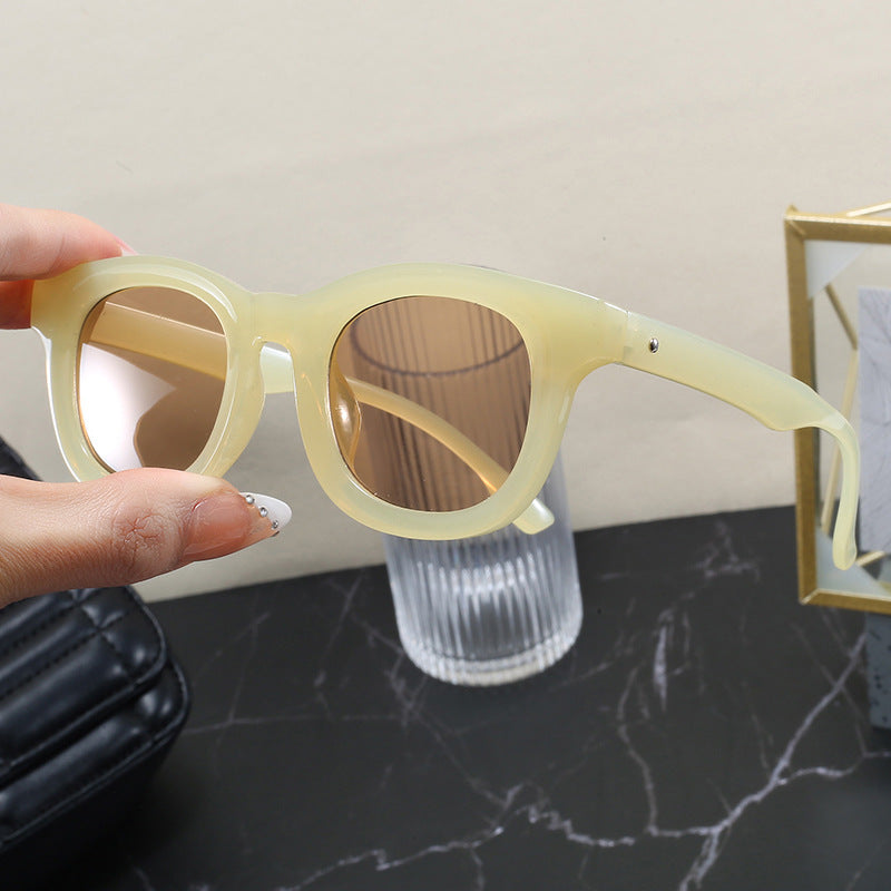 Damen Sonnenbrille im modernen, quadratischen Design Brehn