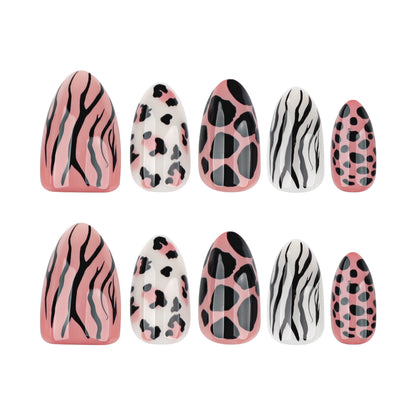 Kunstvolle Nagelkunst im animalischen Design Brehn
