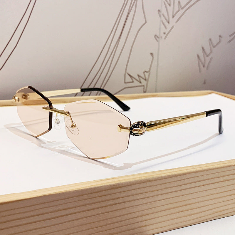 Damen Designer Sonnenbrille mit hexagonalem Rahmen und goldenen Akzenten Brehn