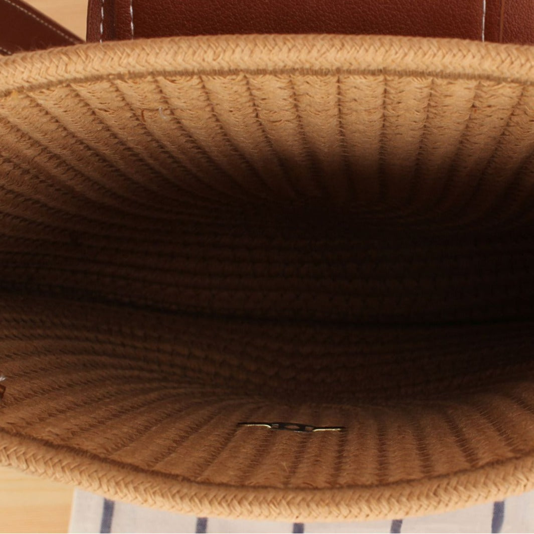 Geflochtene Tragetasche mit Elegantem Lederdetail Brehn