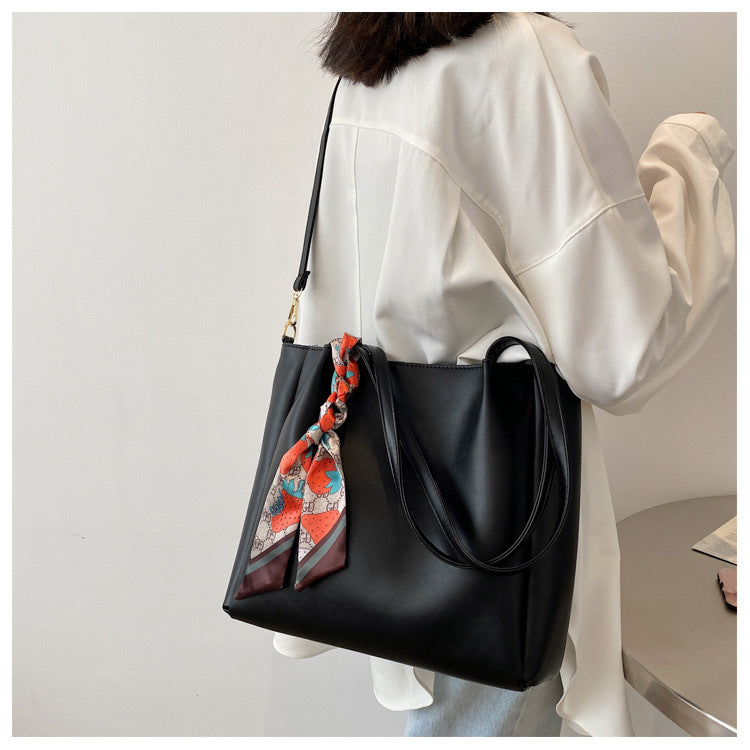 Moderne Handtasche mit Verstellbarem Schulterriemen Brehn