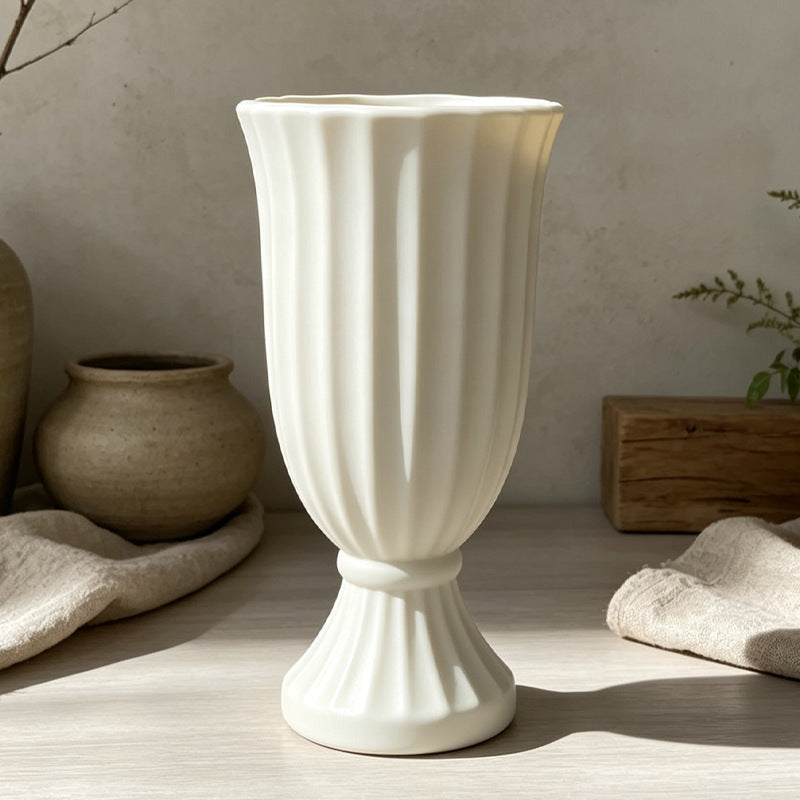 Majestätische gerippte dekorative Vase Brehn