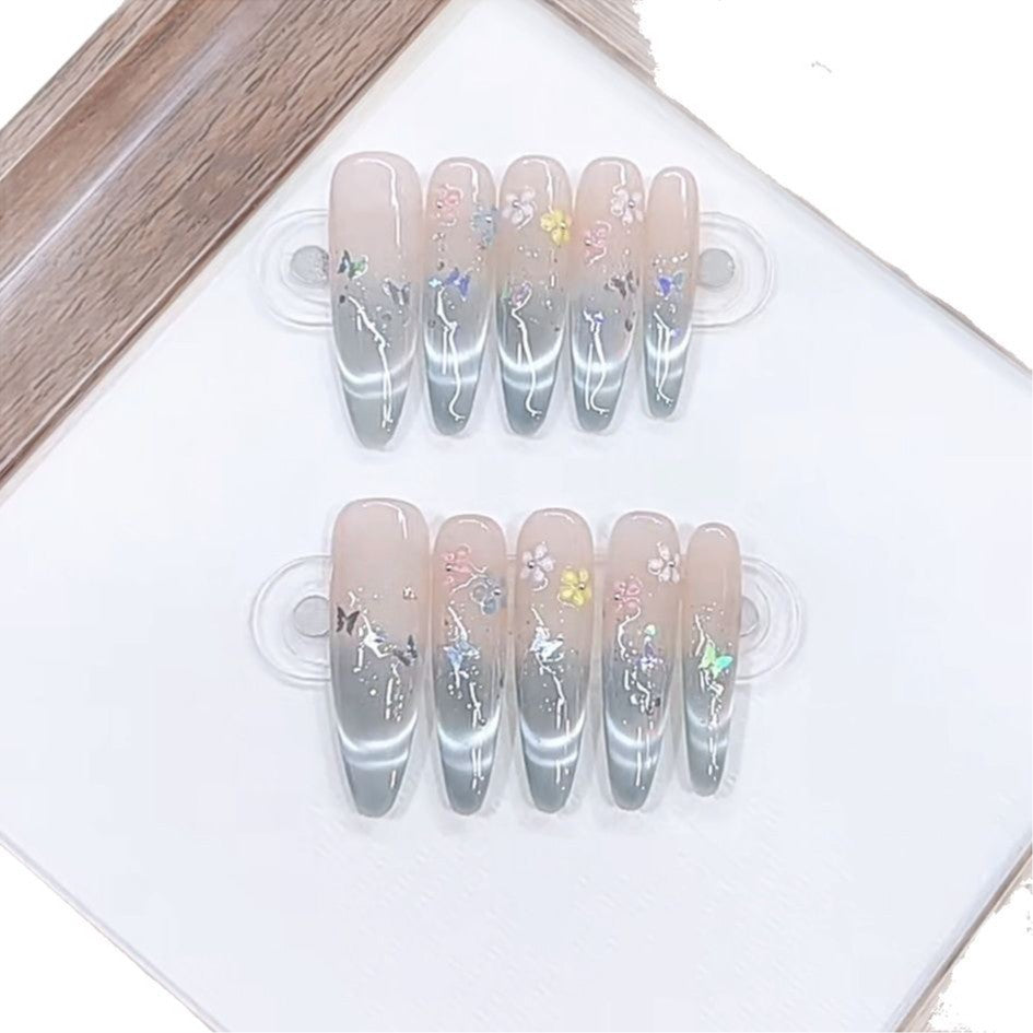 Künstlerisches Blumenmuster Press-On Nagelset Brehn