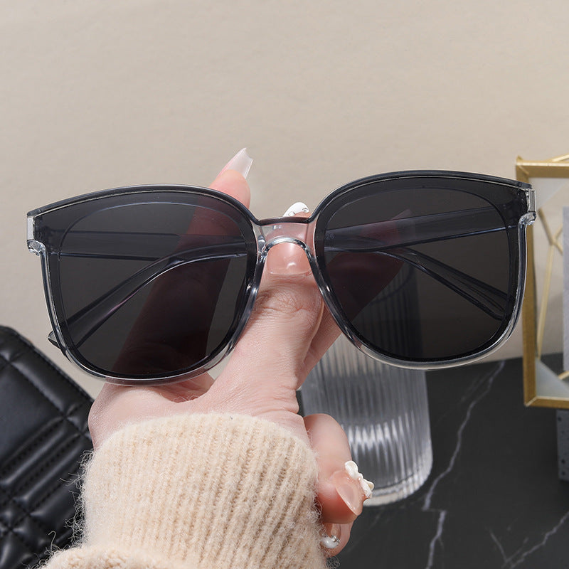 Damen stylische Sonnenbrille mit modischem Design Brehn