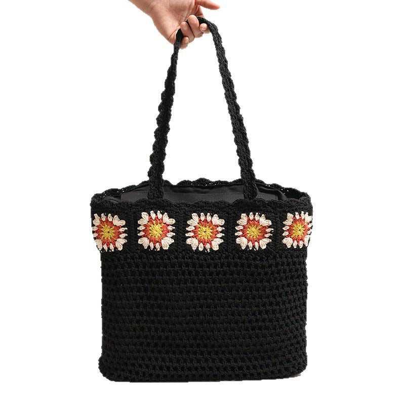 Handgehäkelte Strandtasche mit Floralen Akzenten Brehn