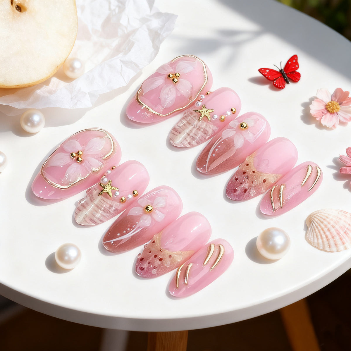 Elegantes, mit Blumen verziertes Press-On-Nagelset Brehn
