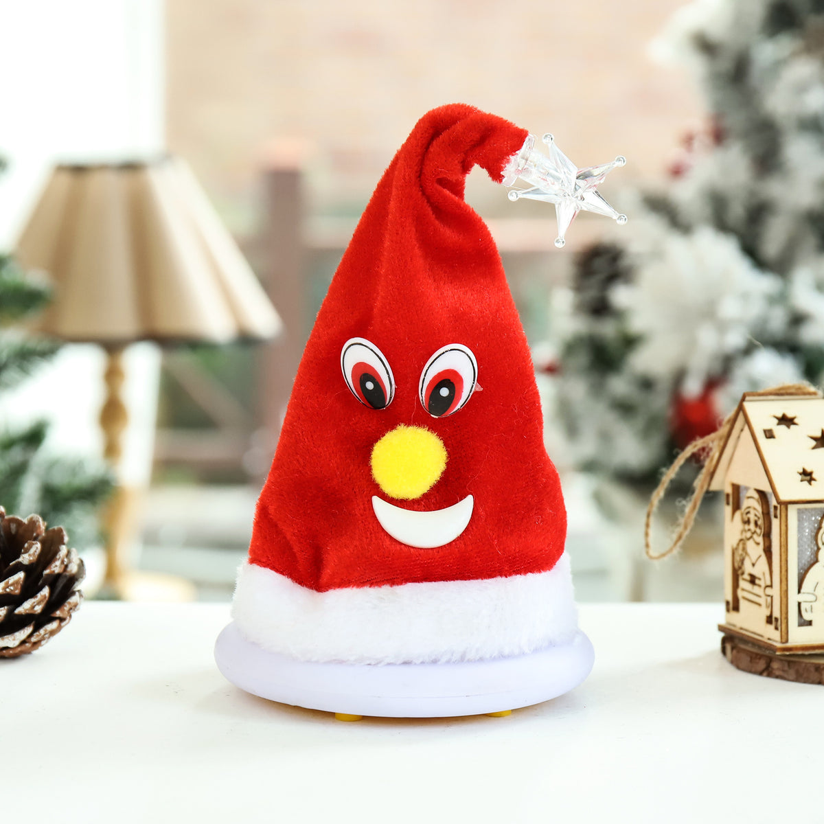 Dekorativer Weihnachtsbaum mit Licht Brehn